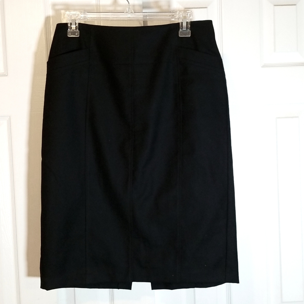 Riki Skirt with Pockets - S